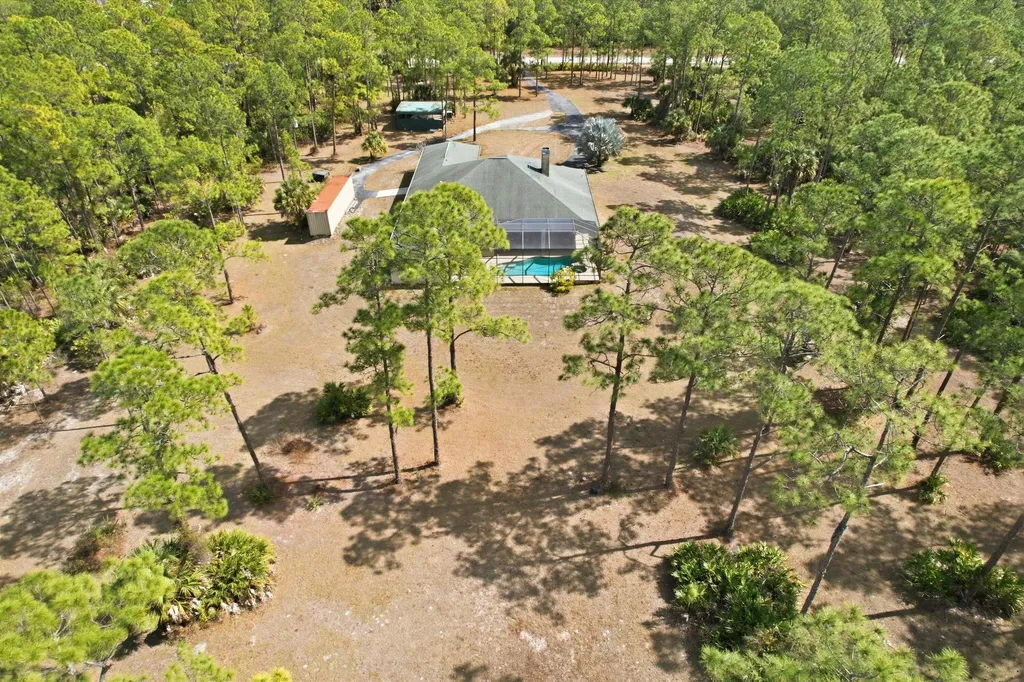 1485 Desoto Boulevard N Naples FL 34120