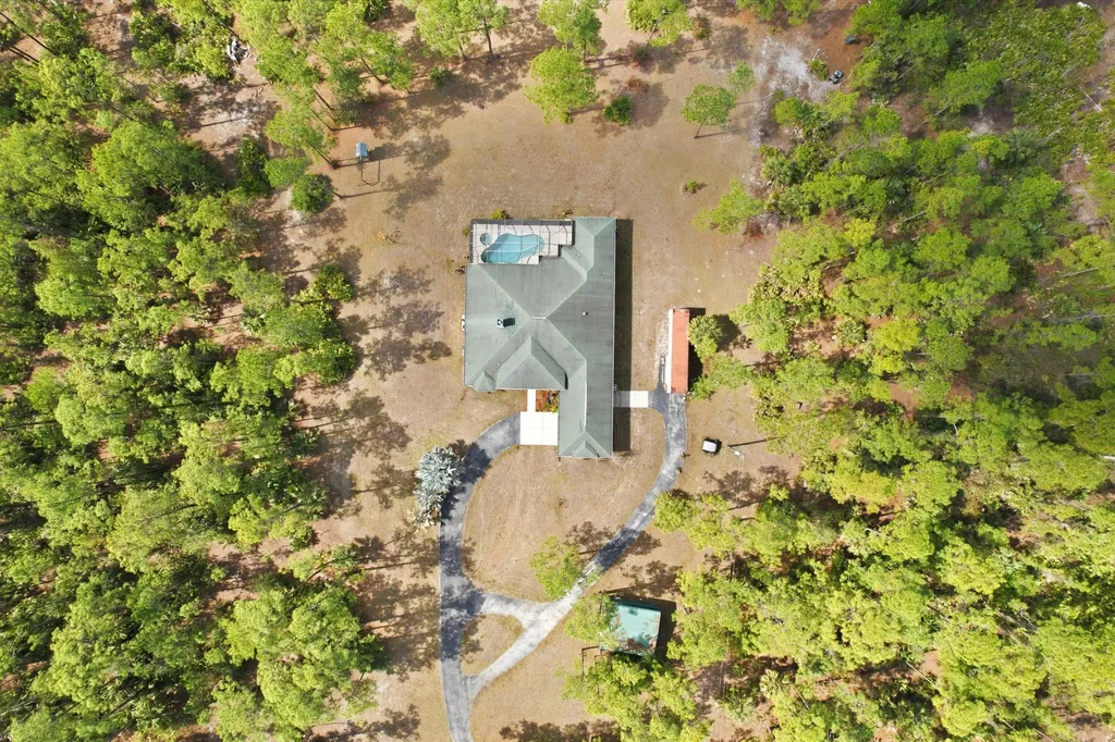 1485 Desoto Boulevard N Naples FL 34120