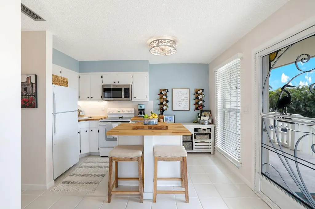 1215 Edington Place Marco Island FL 34145