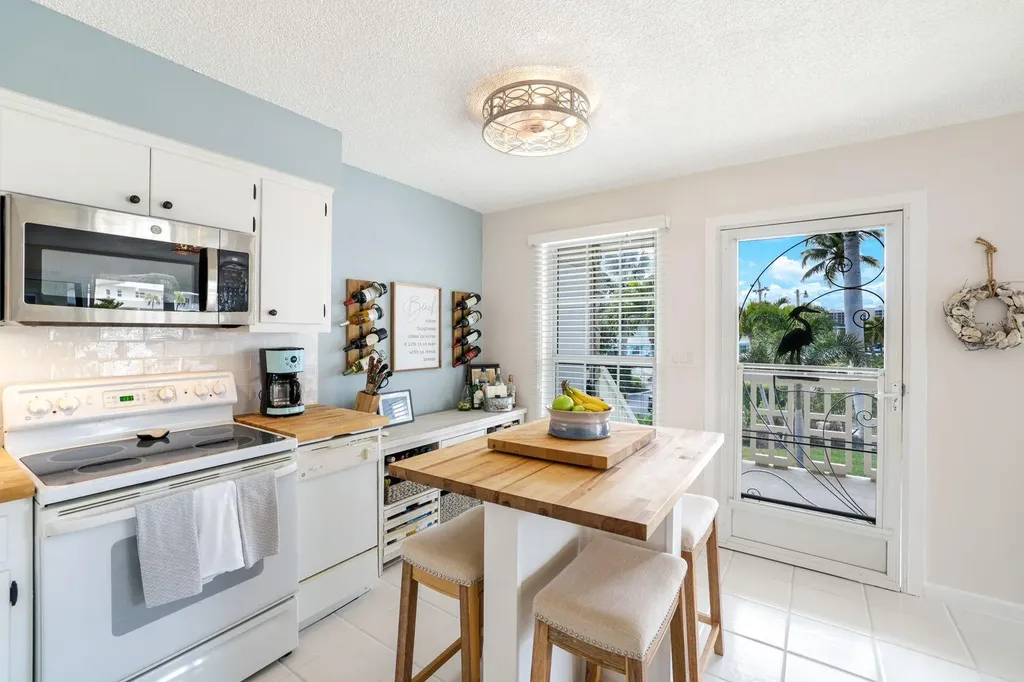 1215 Edington Place Marco Island FL 34145