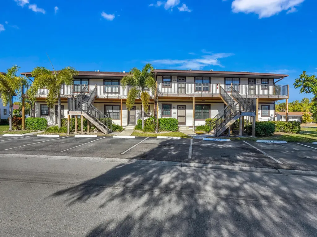 5371 Treetops Drive Naples FL 34113