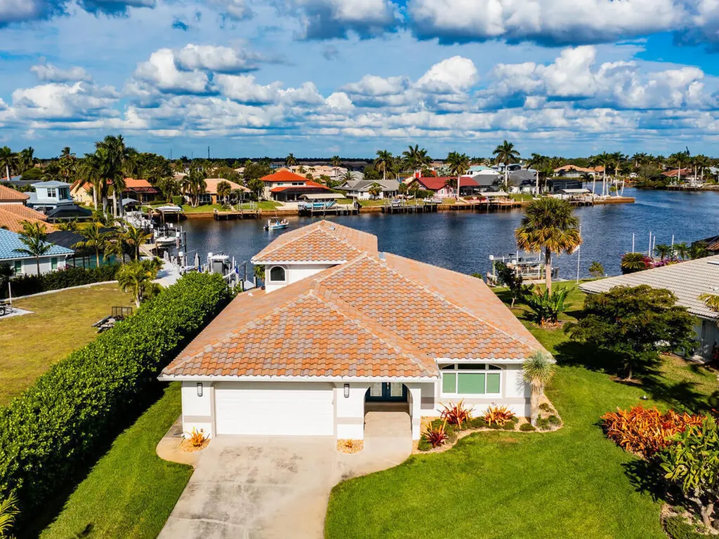 111 Newport Cay Naples FL 34114