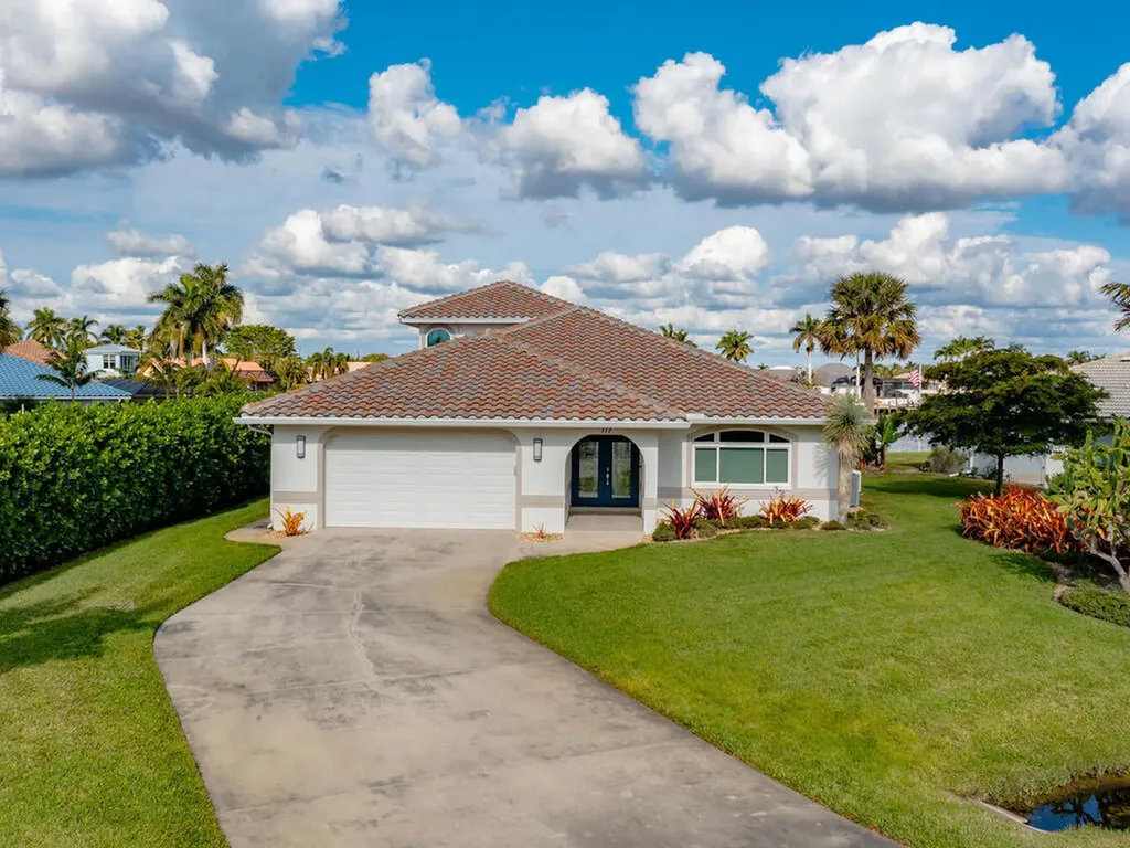 111 Newport Cay Naples FL 34114