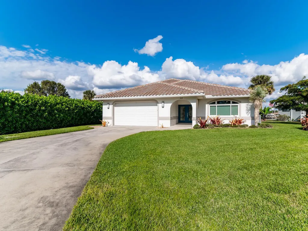 111 Newport Cay Naples FL 34114