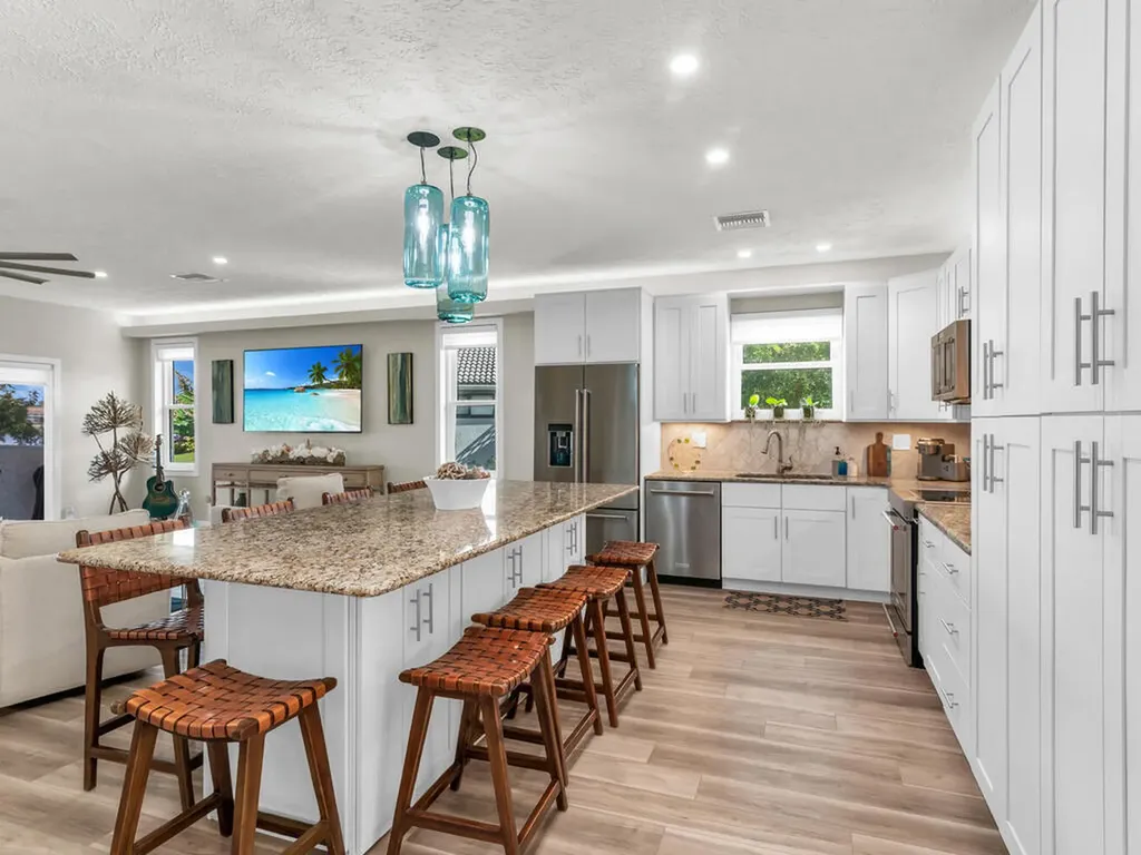 111 Newport Cay Naples FL 34114