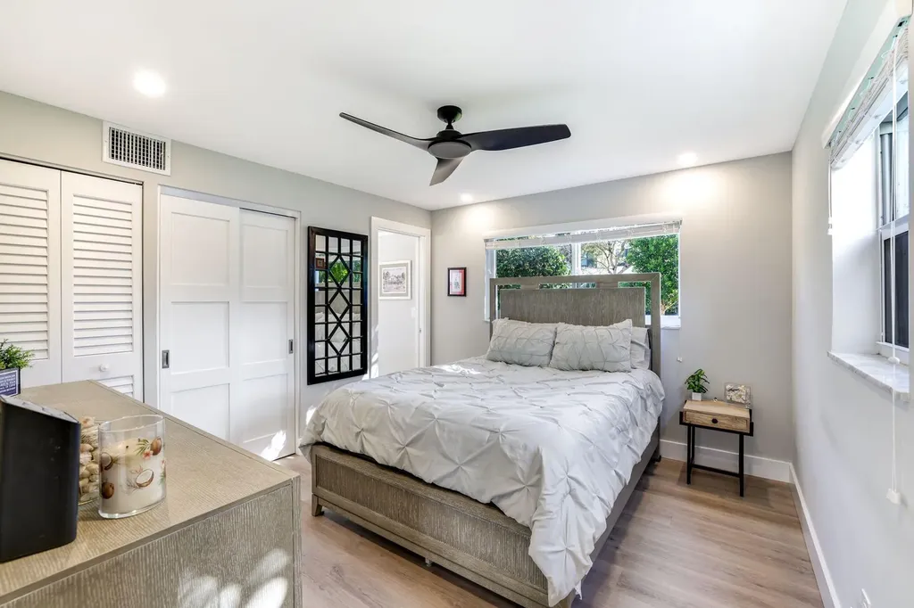 780 10th Avenue S Naples FL 34102