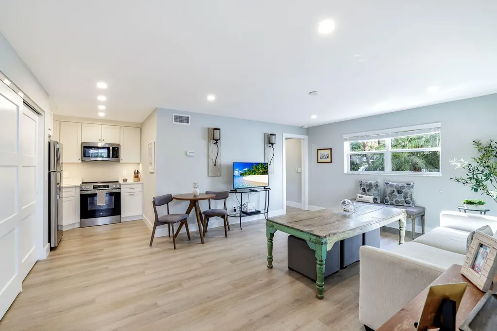 780 10th Avenue S Naples FL 34102