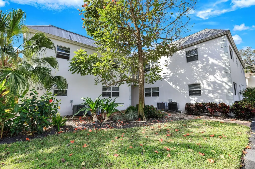 780 10th Avenue S Naples FL 34102