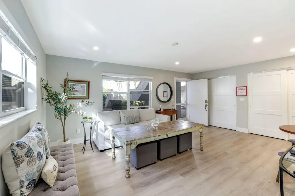 780 10th Avenue S Naples FL 34102