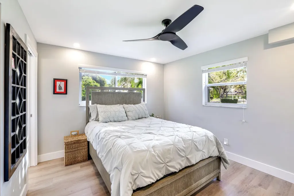 780 10th Avenue S Naples FL 34102