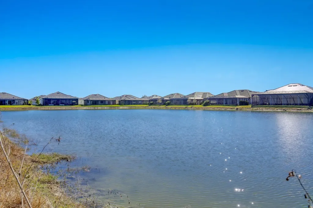 14327 Laguna Springs Lane Naples FL 34114