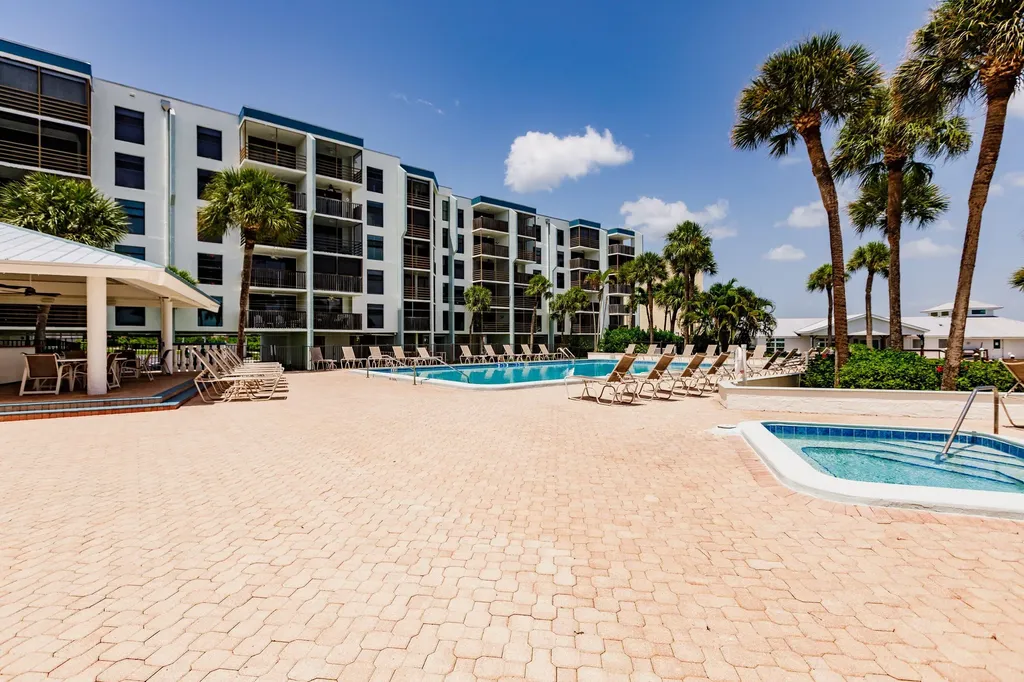 1085 Bald Eagle Drive Marco Island FL 34145