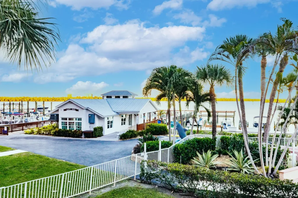 1085 Bald Eagle Drive Marco Island FL 34145