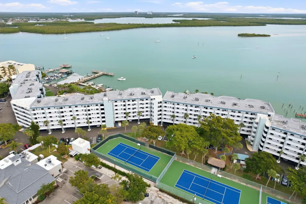 1085 Bald Eagle Drive Marco Island FL 34145