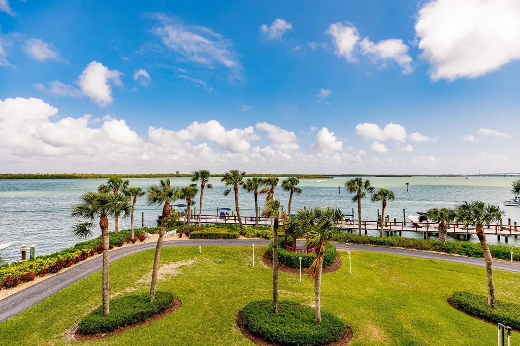 1085 Bald Eagle Drive Marco Island FL 34145