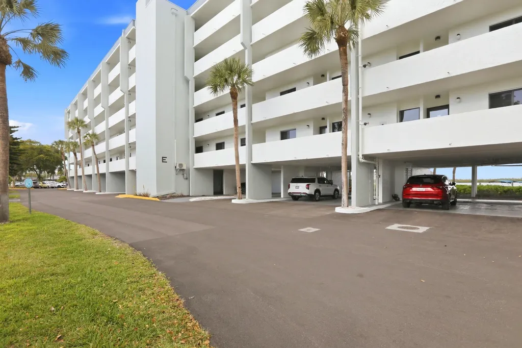 1085 Bald Eagle Drive Marco Island FL 34145