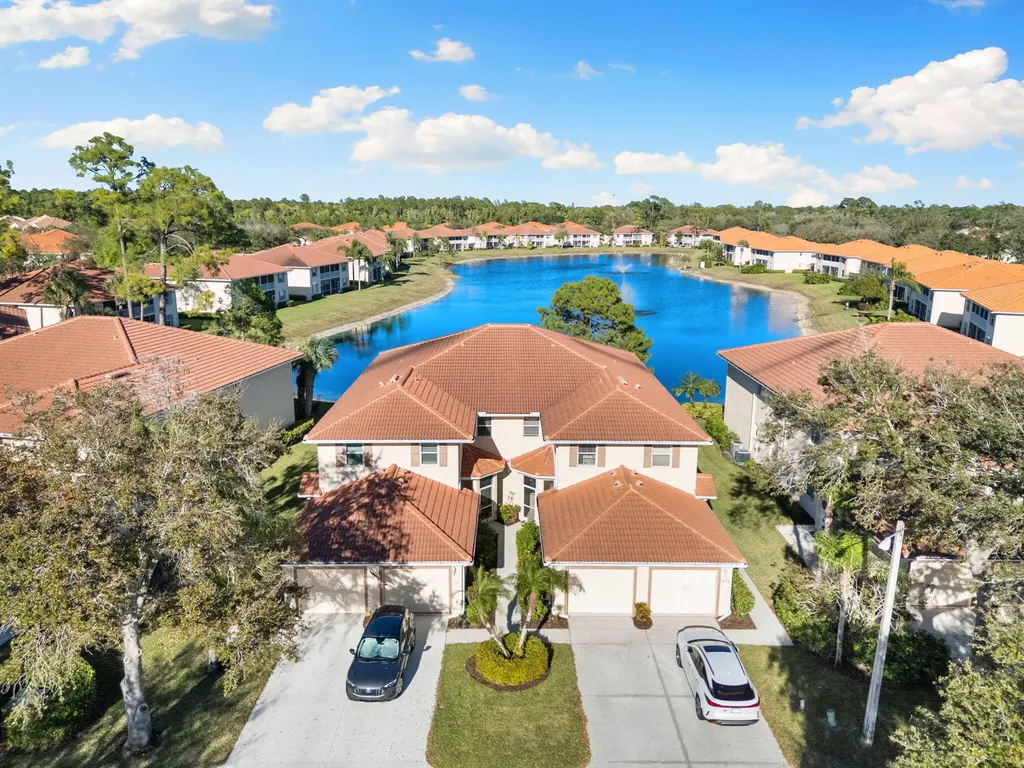 500 Robin Hood Circle Naples FL 34104