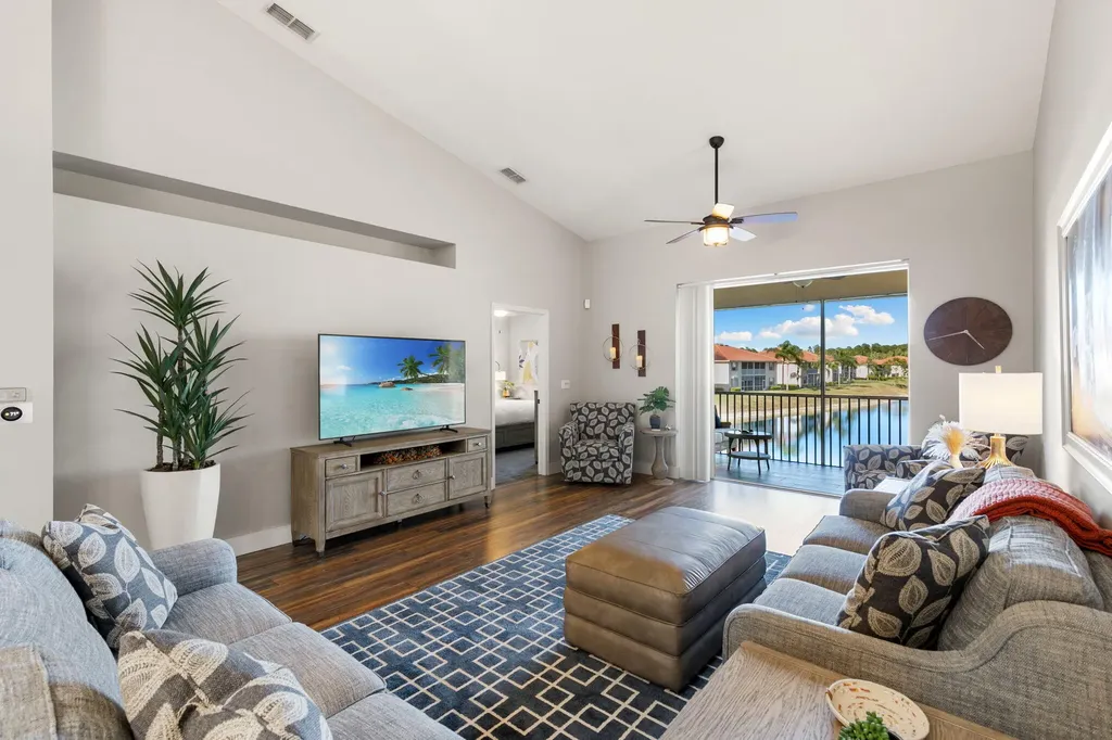 500 Robin Hood Circle Naples FL 34104