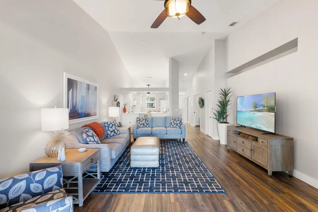 500 Robin Hood Circle Naples FL 34104