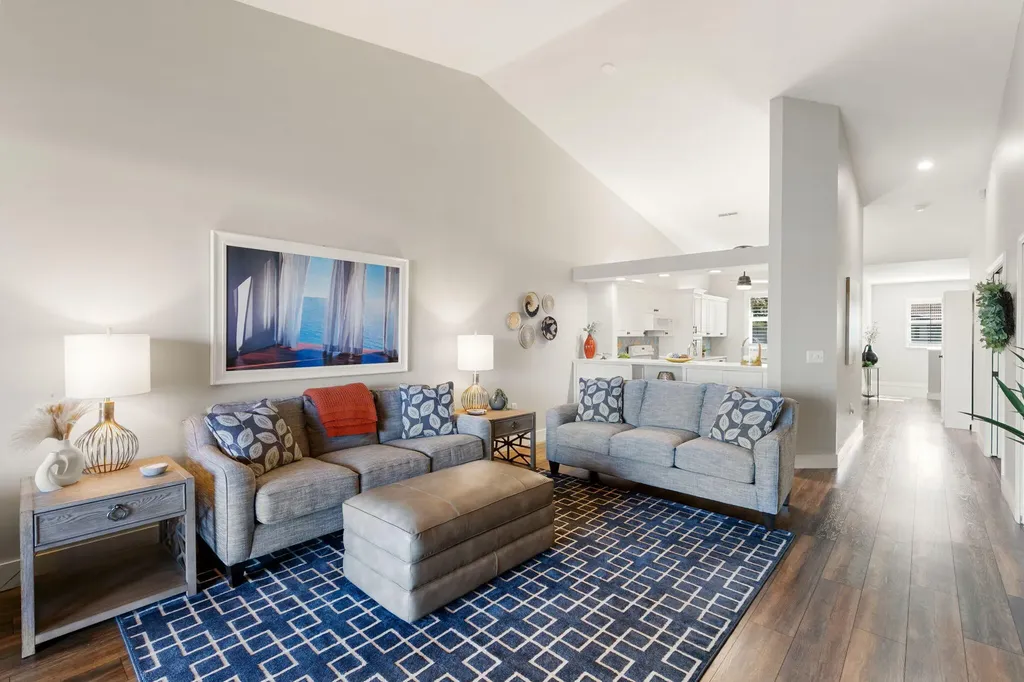 500 Robin Hood Circle Naples FL 34104