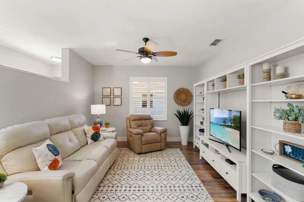 500 Robin Hood Circle Naples FL 34104