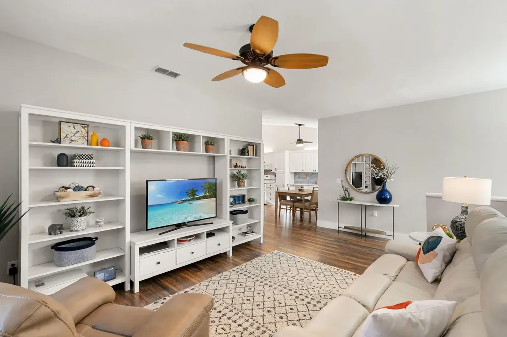 500 Robin Hood Circle Naples FL 34104