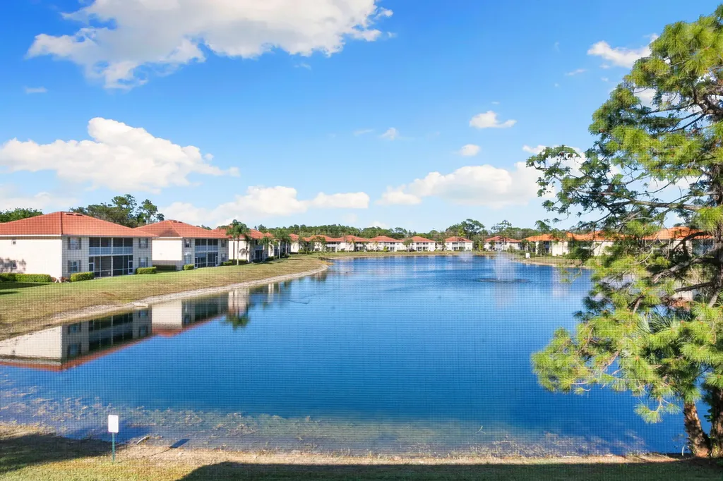 500 Robin Hood Circle Naples FL 34104