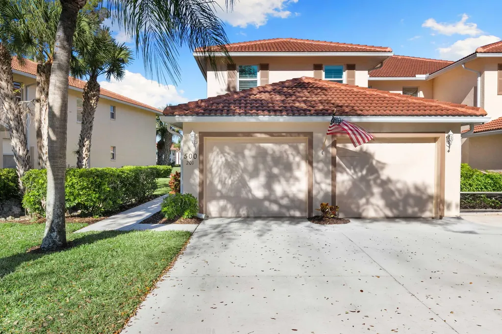 500 Robin Hood Circle Naples FL 34104