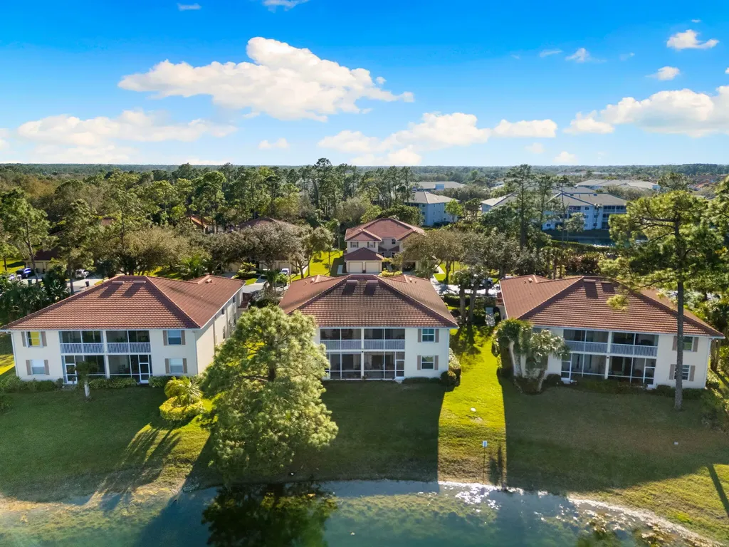 500 Robin Hood Circle Naples FL 34104