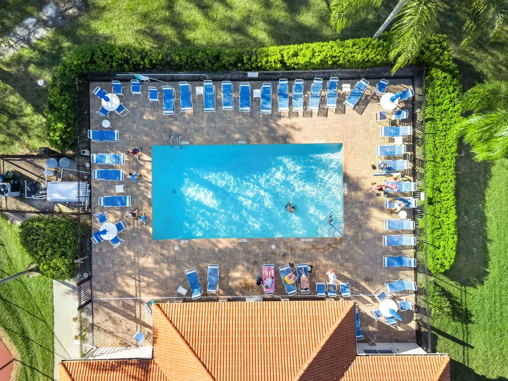 500 Robin Hood Circle Naples FL 34104