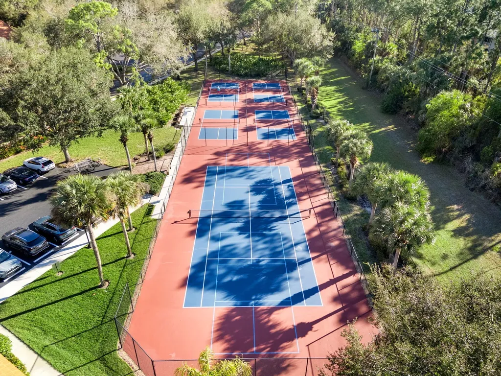 500 Robin Hood Circle Naples FL 34104