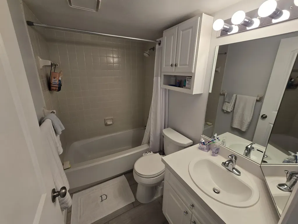 1532 Mainsail Naples FL 34114