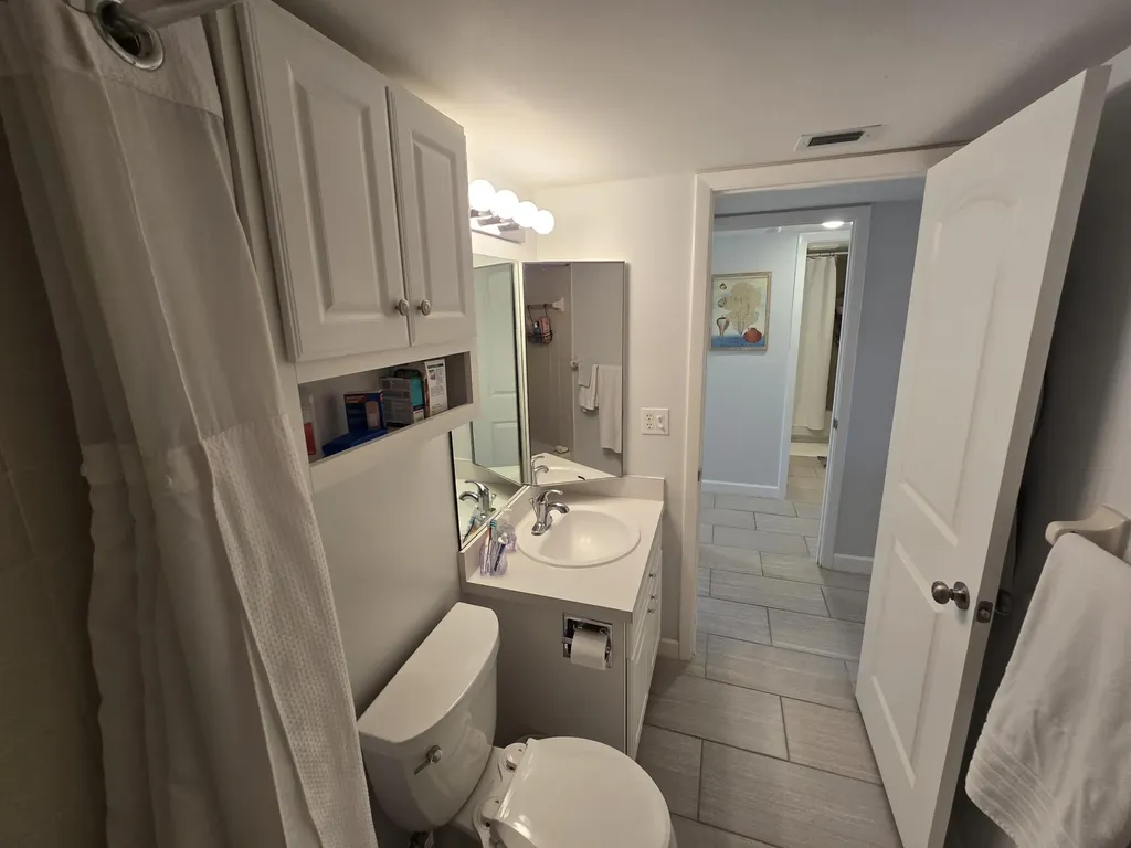 1532 Mainsail Naples FL 34114