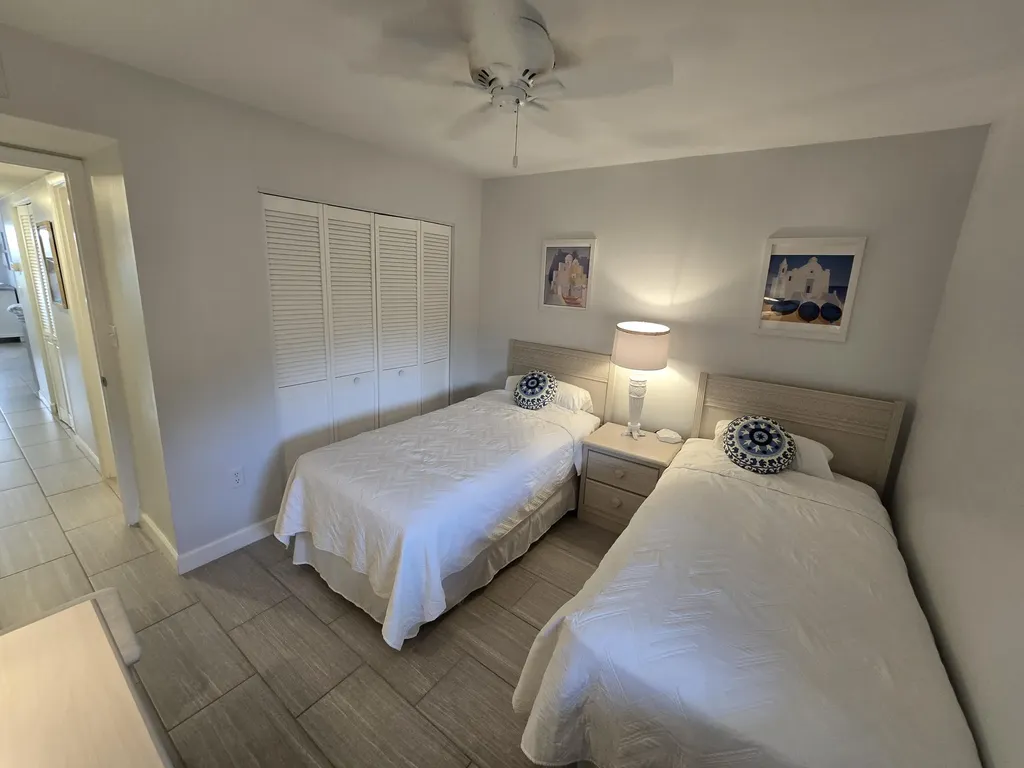 1532 Mainsail Naples FL 34114