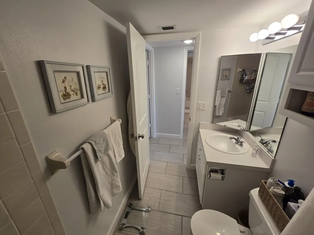 1532 Mainsail Naples FL 34114