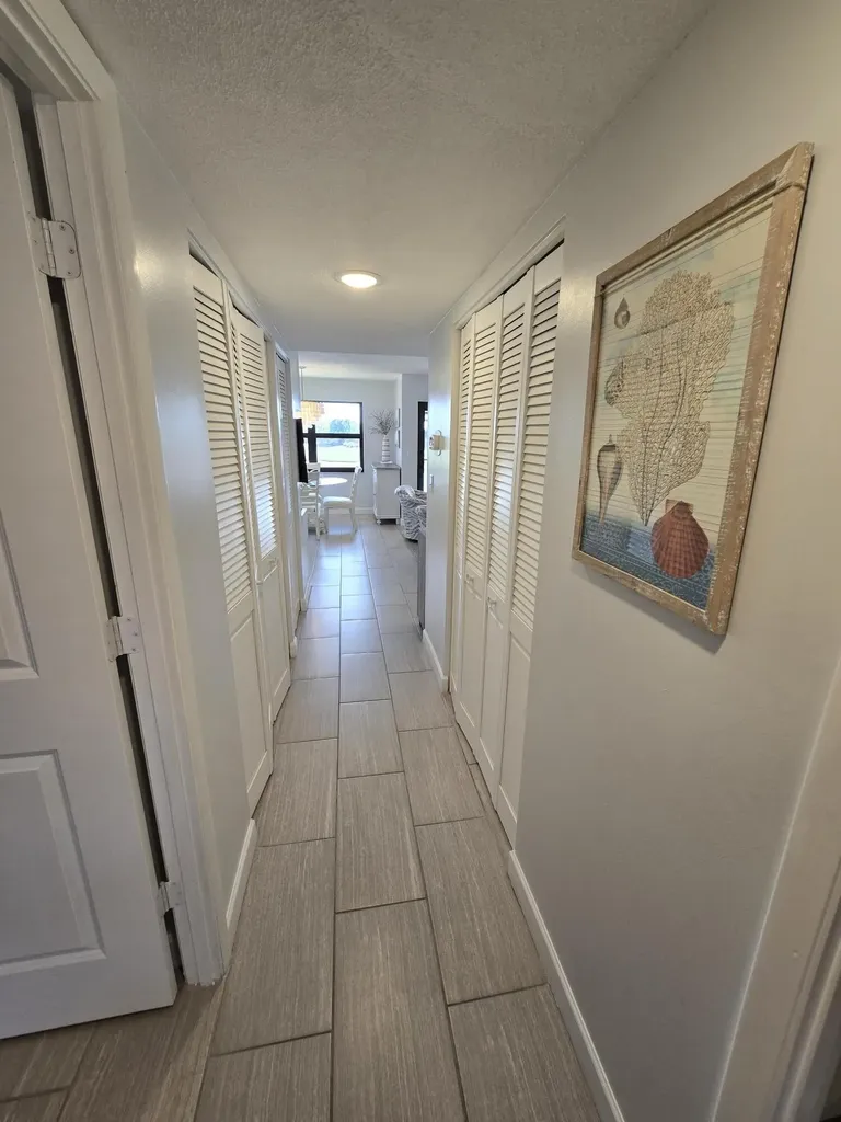 1532 Mainsail Naples FL 34114