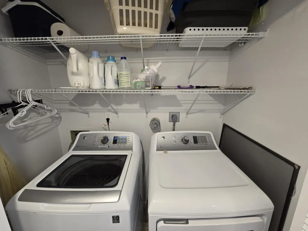 1532 Mainsail Naples FL 34114