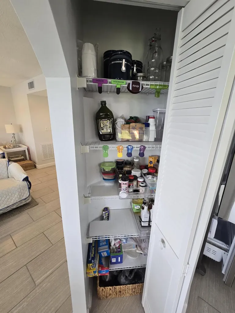 1532 Mainsail Naples FL 34114