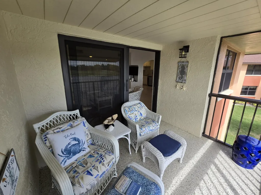 1532 Mainsail Naples FL 34114