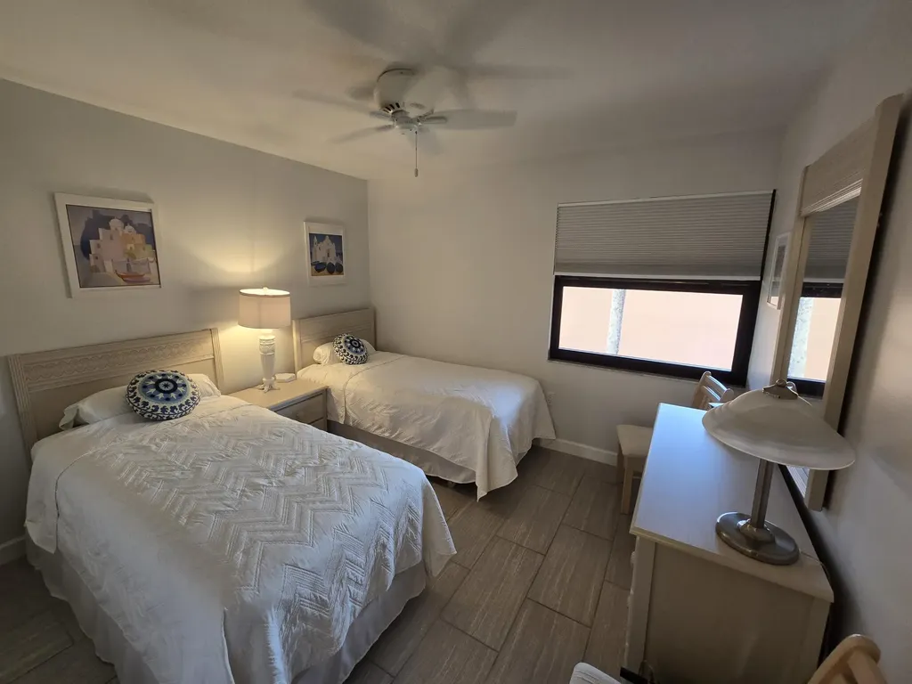 1532 Mainsail Naples FL 34114