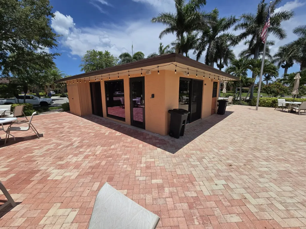 1532 Mainsail Naples FL 34114