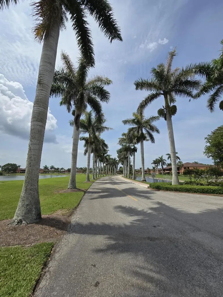 1532 Mainsail Naples FL 34114