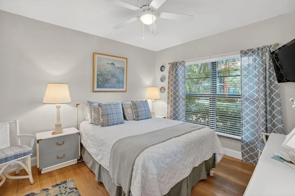 35 Greenbrier Marco Island FL 34145