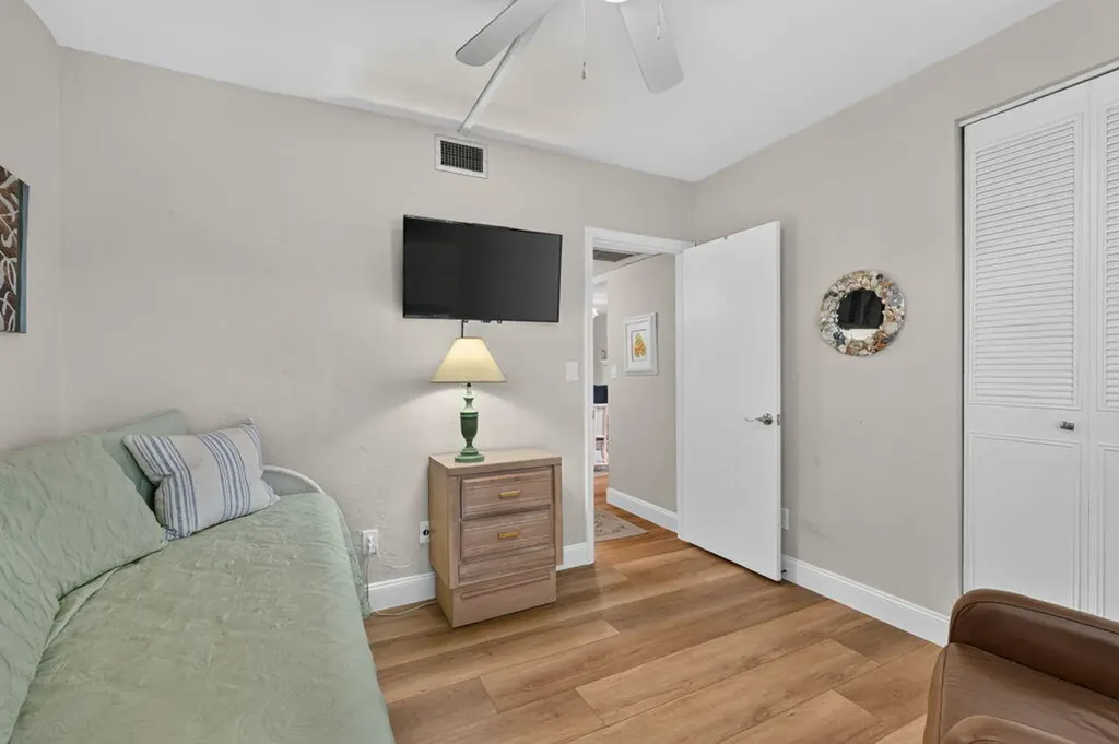 35 Greenbrier Marco Island FL 34145