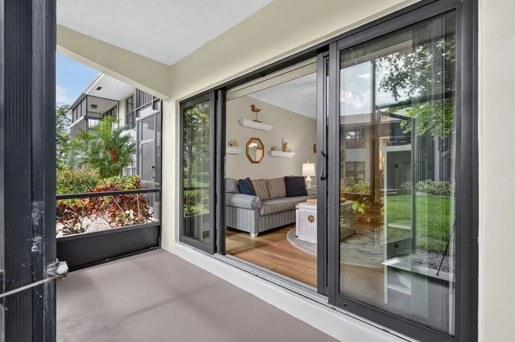 35 Greenbrier Marco Island FL 34145