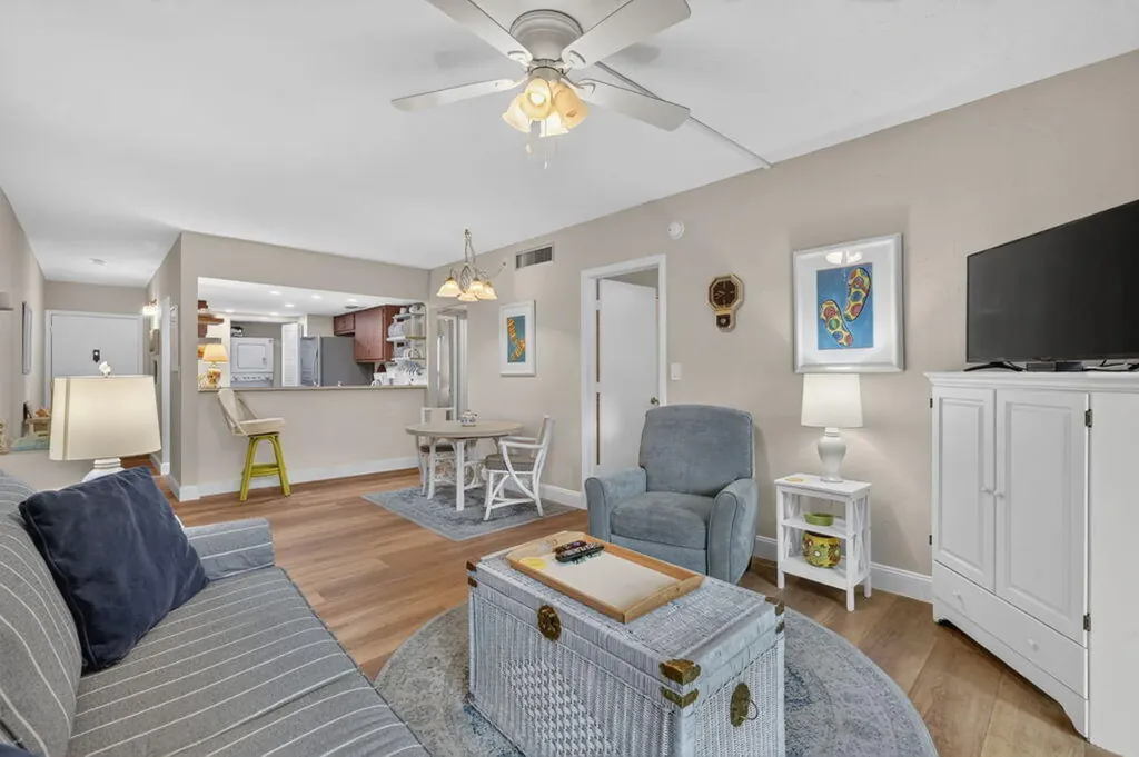 35 Greenbrier Marco Island FL 34145