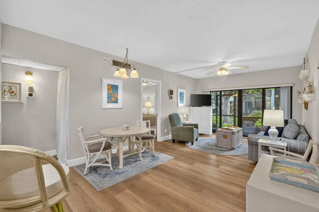 35 Greenbrier Marco Island FL 34145
