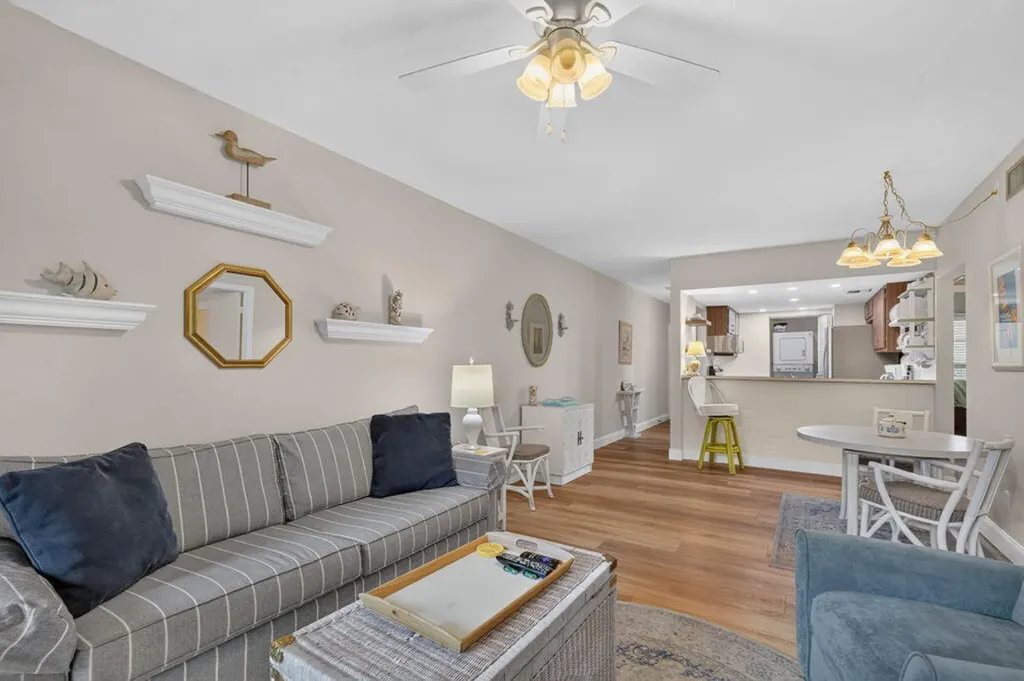 35 Greenbrier Marco Island FL 34145