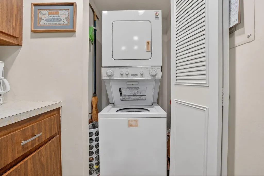 35 Greenbrier Marco Island FL 34145