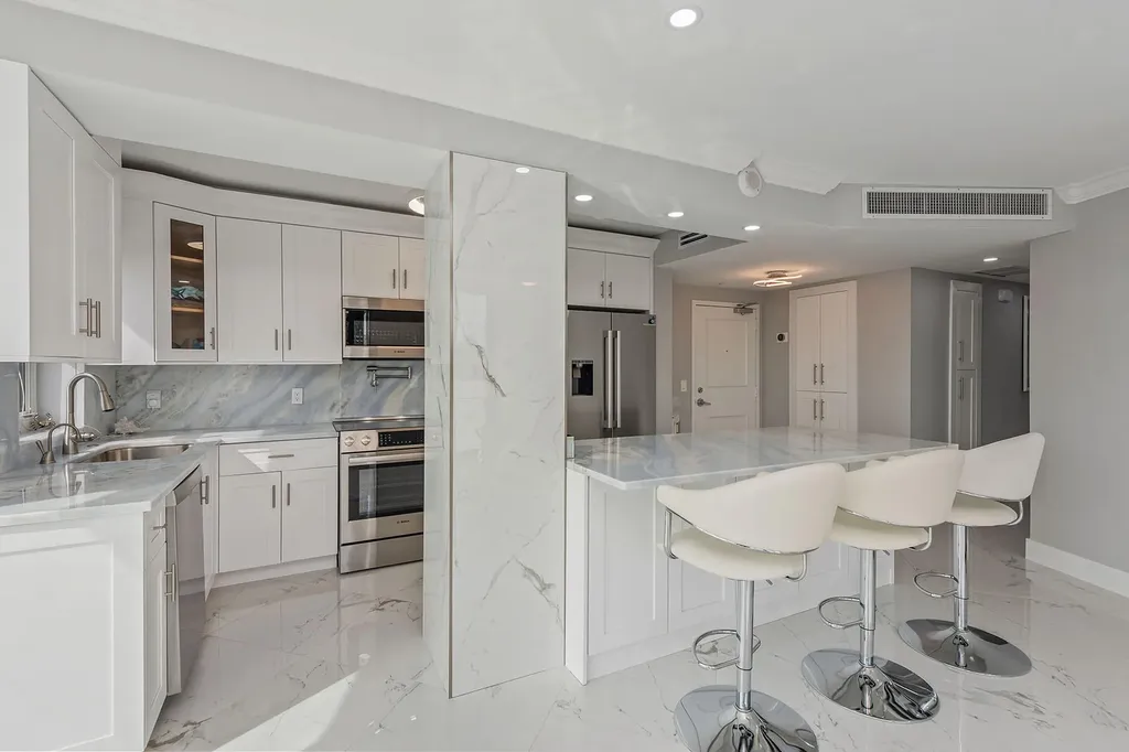 58 N Collier Marco Island FL 34145